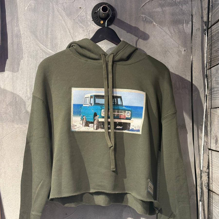 Beach Bronco | Modus Made Cropped Hoodie